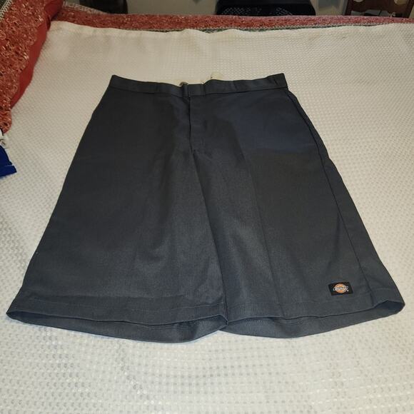 DICKIES NWT MENS SIZE 40 TWILL WORK SHORTS.  15" INSEAM - Picture 1 of 9